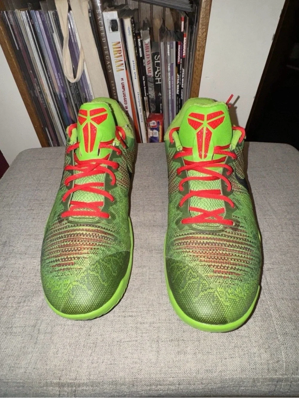 Nike lightweight knit
